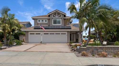 608 Crest Dr, Encinitas, CA 92024-4124