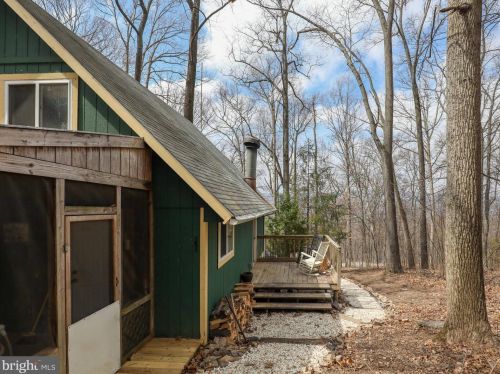 1429 Nancy Jack Rd, Gerrardstown WV  25420-3090 exterior
