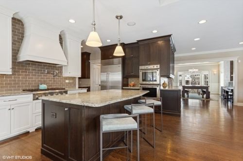 26 Golf Ave, Willowbrook IL  exterior