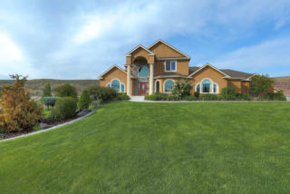 25505 Sunset Meadows Loop, Kennewick, WA 99338-7450