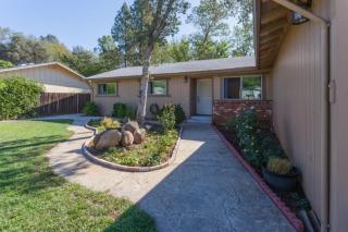 1909 Lindeena Ln, Redding, CA 96002-0427