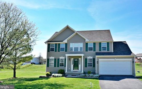 172 Crosswinds Dr, Charles Town, WV 25414-3905