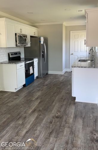 1731 Chestia Dr, Gainesville, GA 30507-7352