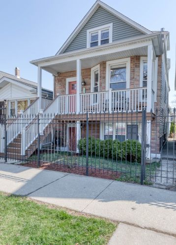 3123 Drake Ave, Chicago, IL 60618-6723