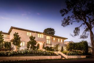 495 Dalehurst Ave, Los Angeles, CA 90024-2513