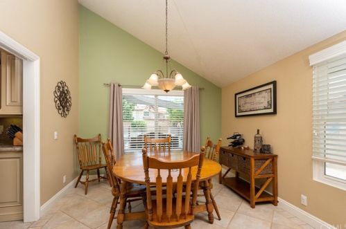 11421 Rancho Del Oro Dr, Riverside CA  92505-3582 exterior