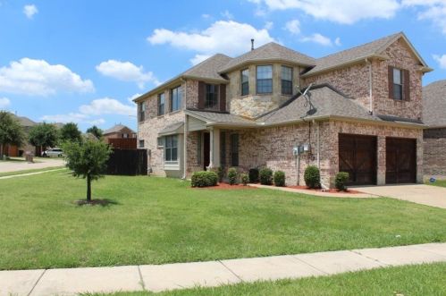 9144 Cottonwood Village Dr, Fort Worth, TX 76120-4190