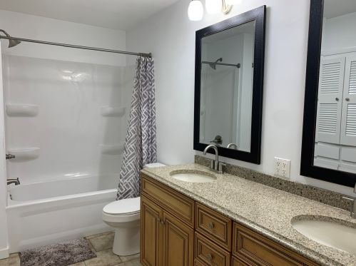 1 Edgewood Dr, Swygert IL  61764-1646 exterior