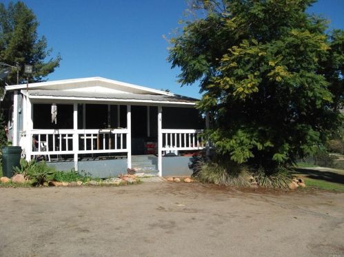 9712 Snow View Dr, El Cajon, CA 92021-2446