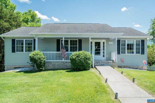 9014 Congress St, New Market, VA 22844-9530