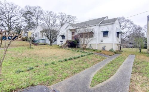 1487 Mercer Ave, Atlanta GA  30337-1515 exterior