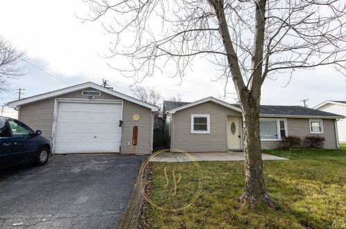 719 New Monee Rd, Crete, IL 60417-3939