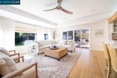 113 Vivian Dr, Concord CA  94523-2935 exterior
