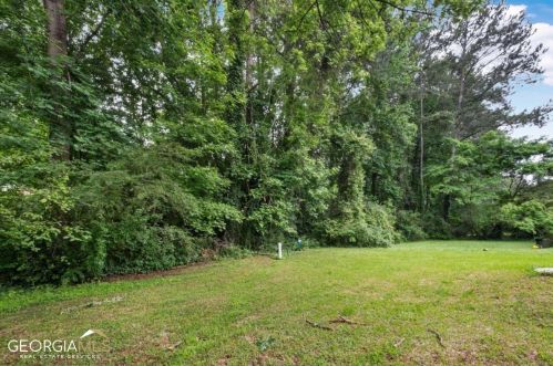 4652 Edwina Ln, Atlanta GA  30331-6802 exterior