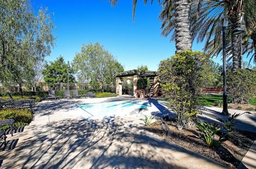 254 Kempton, Irvine CA  92620-2154 exterior