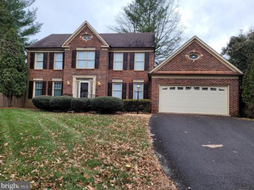 353 Copperfield Ln, Herndon, VA 20170-5310