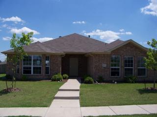 2771 Avery, Rockwall TX  75032-7462 exterior
