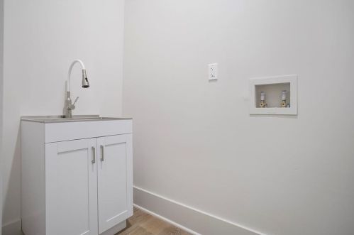 1557 Foote St, Atlanta GA  30307-2817 exterior