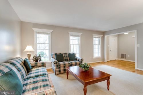 9305 Janphil Ln, Springfield VA  22153-3911 exterior