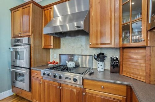 2507 Brookline Cir, Atlanta GA  30319-3690 exterior