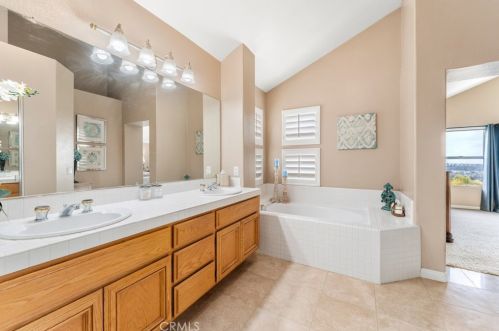 405 Laureltree Dr, Anaheim CA  92808-1648 exterior