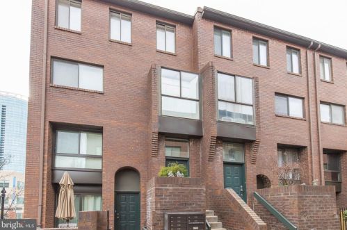 2201 Arch St, Philadelphia PA  19103-1339 exterior