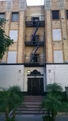 817 Hobart Blvd, Los Angeles CA  90005-2775 exterior
