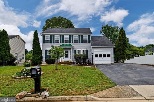 13829 Riviera Ct, Woodbridge, VA 22193-3817