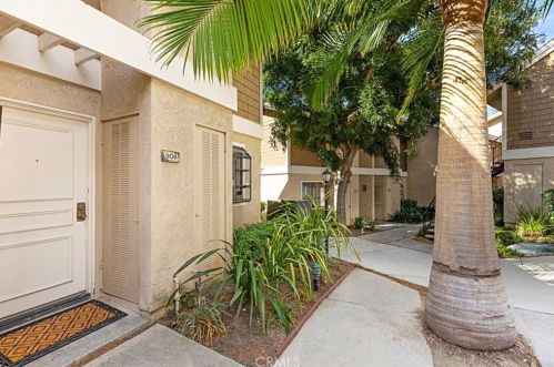 208 Pineview, Irvine, CA 92620-1927