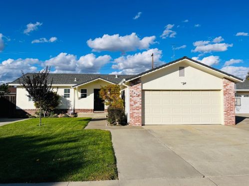 1901 Walnut St, Lodi, CA 95242-3162