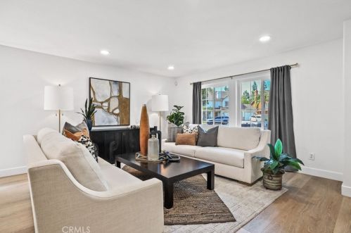 7 Rhode Is, Irvine CA  92606-1755 exterior