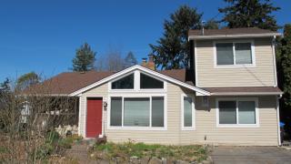 116 194th St, Seattle, WA 98155-2135
