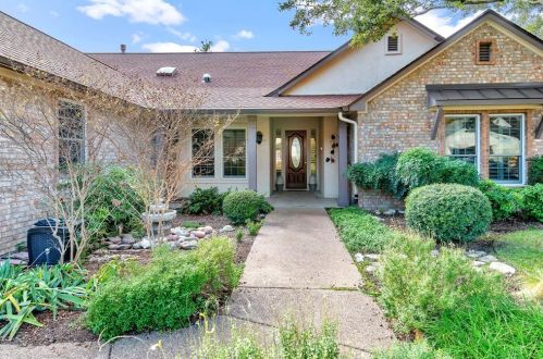 119 Old Chisholm Trl, Georgetown, TX 78633-4575