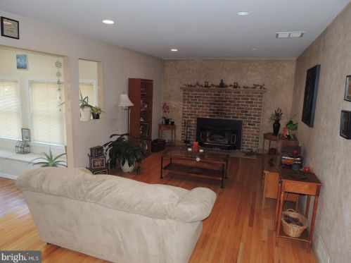 715 Pinewood Cir, Primrose PA  17901-9557 exterior