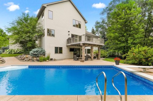 2232 Estates Dr, Saint Paul MN  55122-4038 exterior