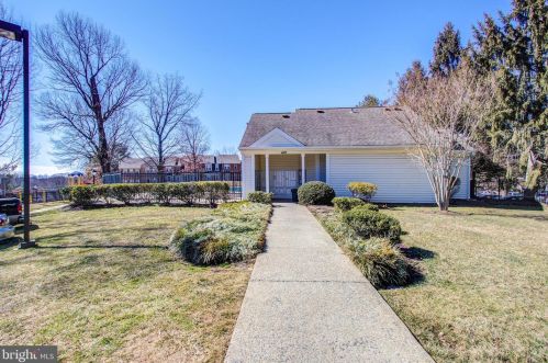 3829 Chesterwood Dr, Silver Spring MD 20906-2862 exterior