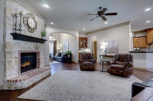 7909 Country Oak Dr, Fort Worth TX  76182-8944 exterior