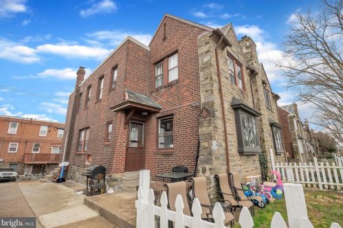 6719 Large St, Philadelphia, PA 19149-2123