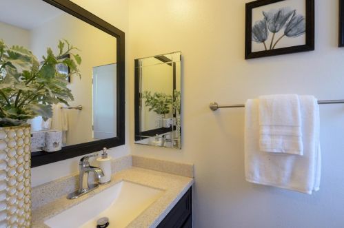 393 Temple Dr, Milpitas CA 95035-4759 exterior