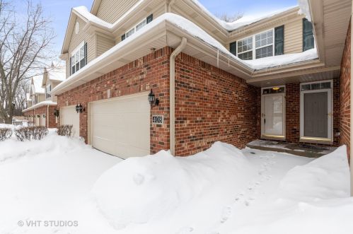 408 River Rd, Naperville, IL 60540-4181