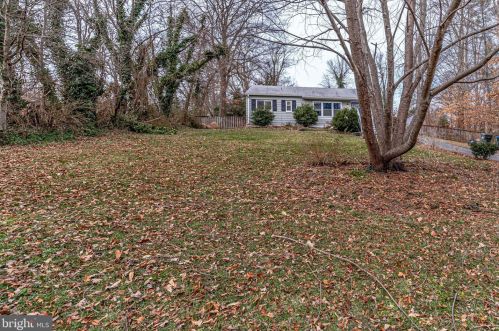 7207 Calamo St, Springfield VA  22150-3524 exterior