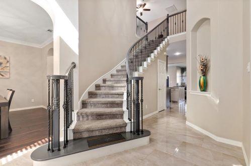 702 Walnut Bend Dr, Midlothian, TX 76063-5857