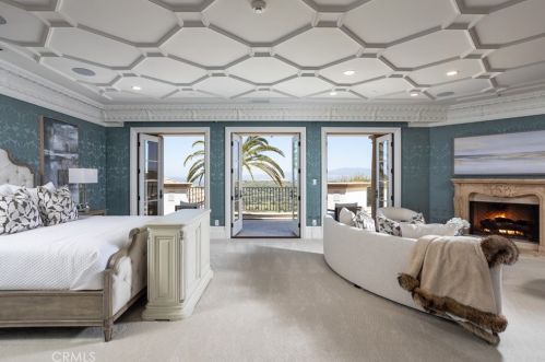 76 Golden Eagle, Irvine CA  92603-0309 exterior