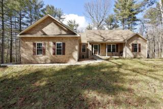 1371 Winding Timber Ln, Vinton, VA 24179