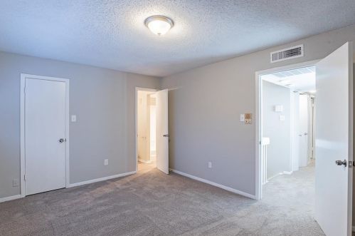 2992 Buttonwood Dr, Carrollton TX exterior