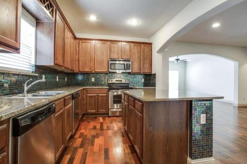 3237 University Dr, Fort Worth TX  76109-2239 exterior