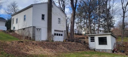 184 Chimney Hill Rd, Wallingford CT  06492-1600 exterior