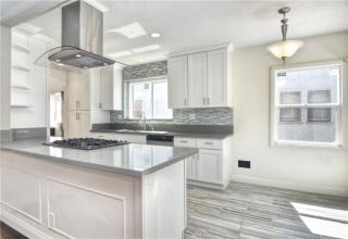 9230 La Salle Ave, Los Angeles, CA 90047-3803