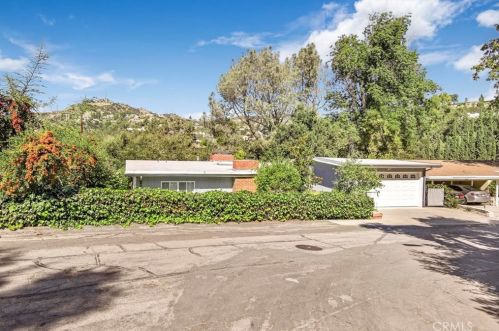 3330 Dunsmere Rd, Glendale, CA 91206-1425
