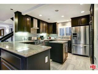 8730 Hollywood Blvd, Los Angeles CA  90069-1418 exterior